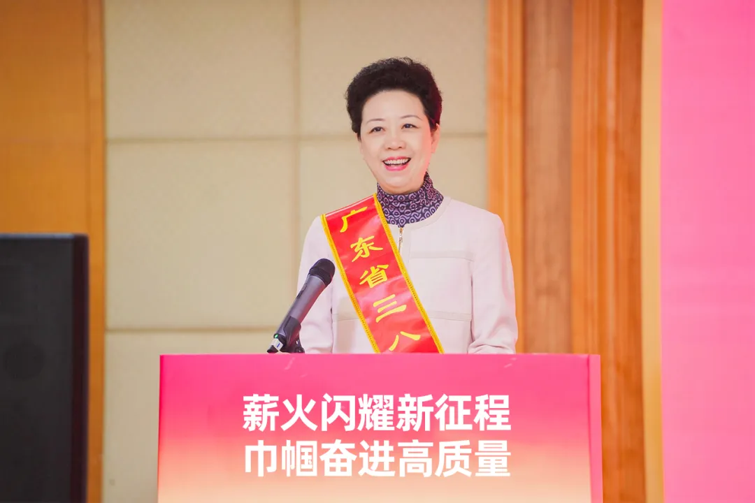 中国妇女报 | AG庄闲李倩仪专访：以供应链为笔，绘行业新篇章